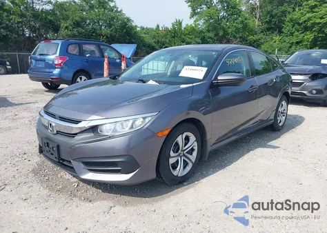 2018 Honda Civic Lx z USA, uszkodzony, nr VIN 19XFC2F54JE021426